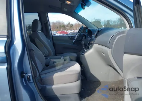 2009 Kia Sedona Lx z USA, uszkodzony, nr VIN KNDMB233496291397